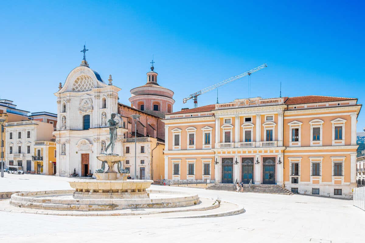Main Square In L